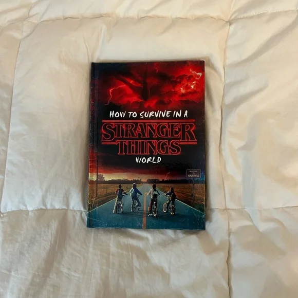 Stranger Things Book - Picture 1 of 4